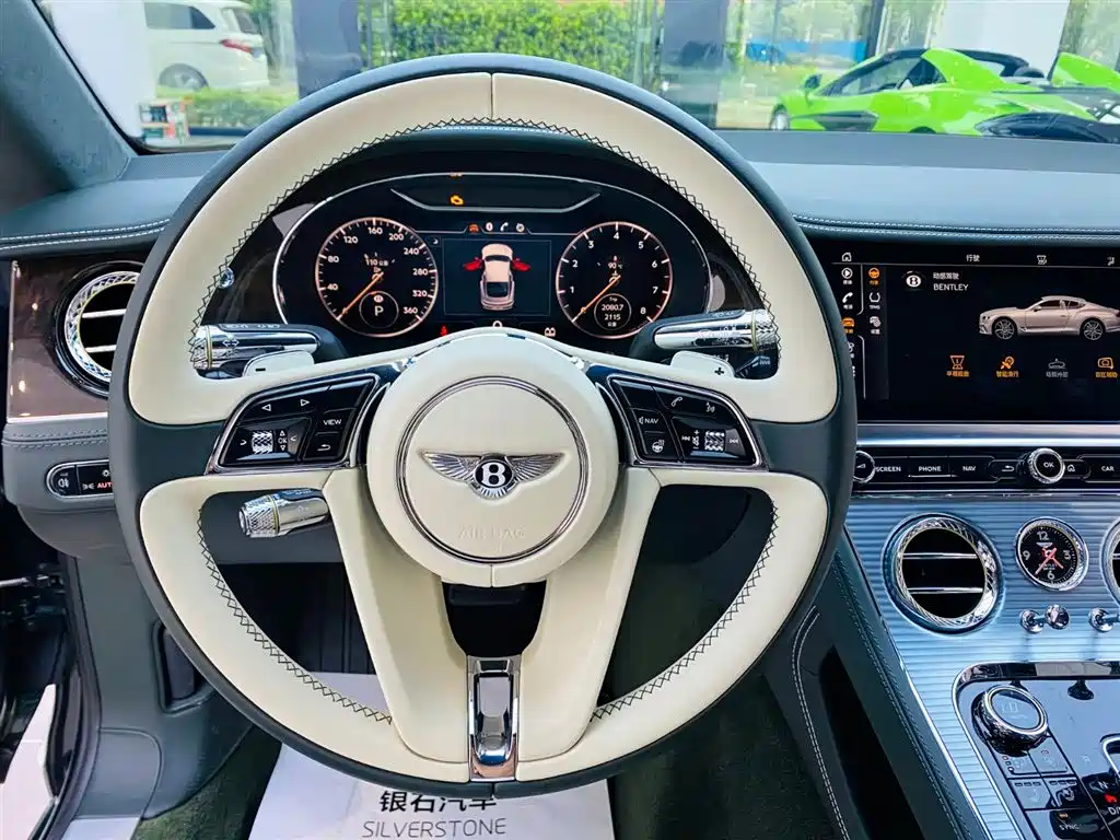 Bentley Continental 2021 — фото 10