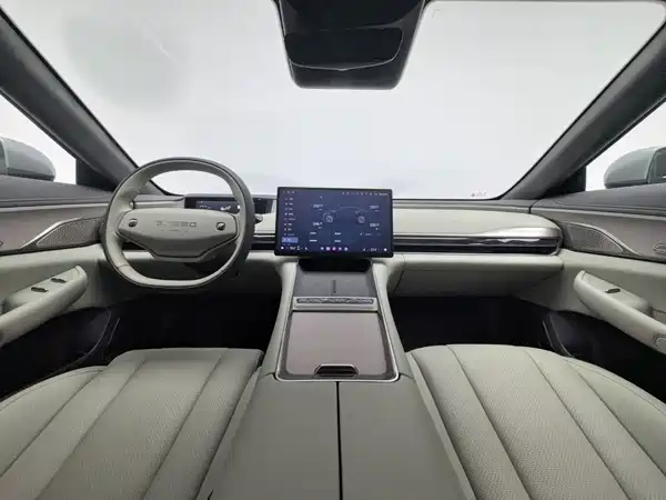 Exeed ES 2025