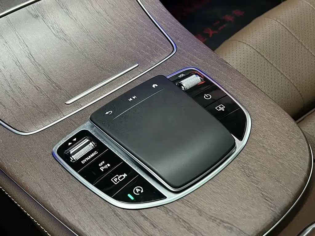Mercedes-Benz E-Class 2022 — фото 15