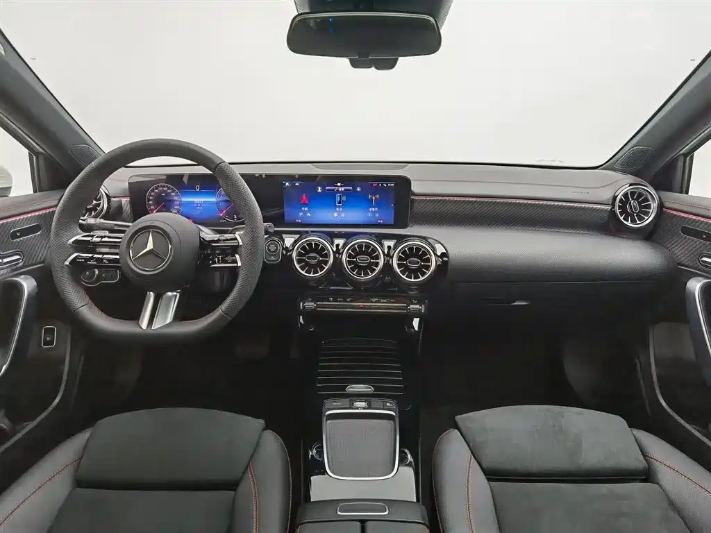 Mercedes-Benz A-Class 2025 — фото 5