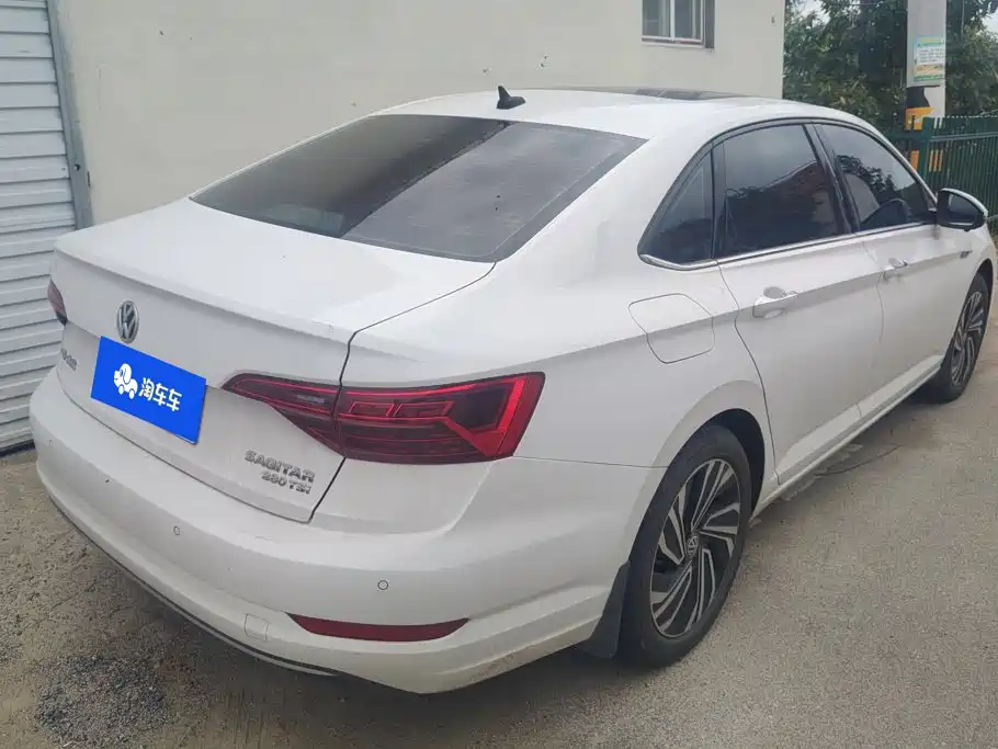 Volkswagen Sagitar 2022