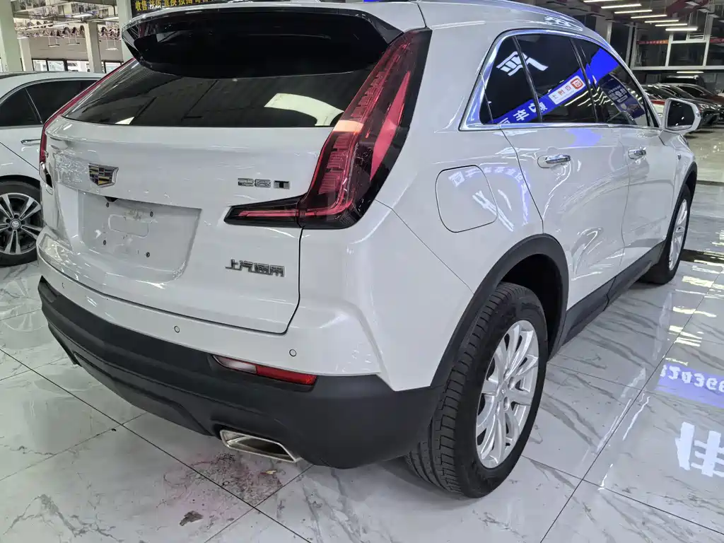 Cadillac XT4 2021 — фото 5