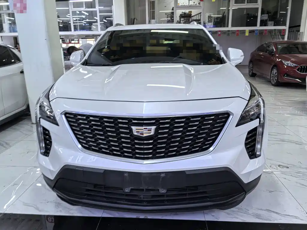 Cadillac XT4 2021 — фото 2