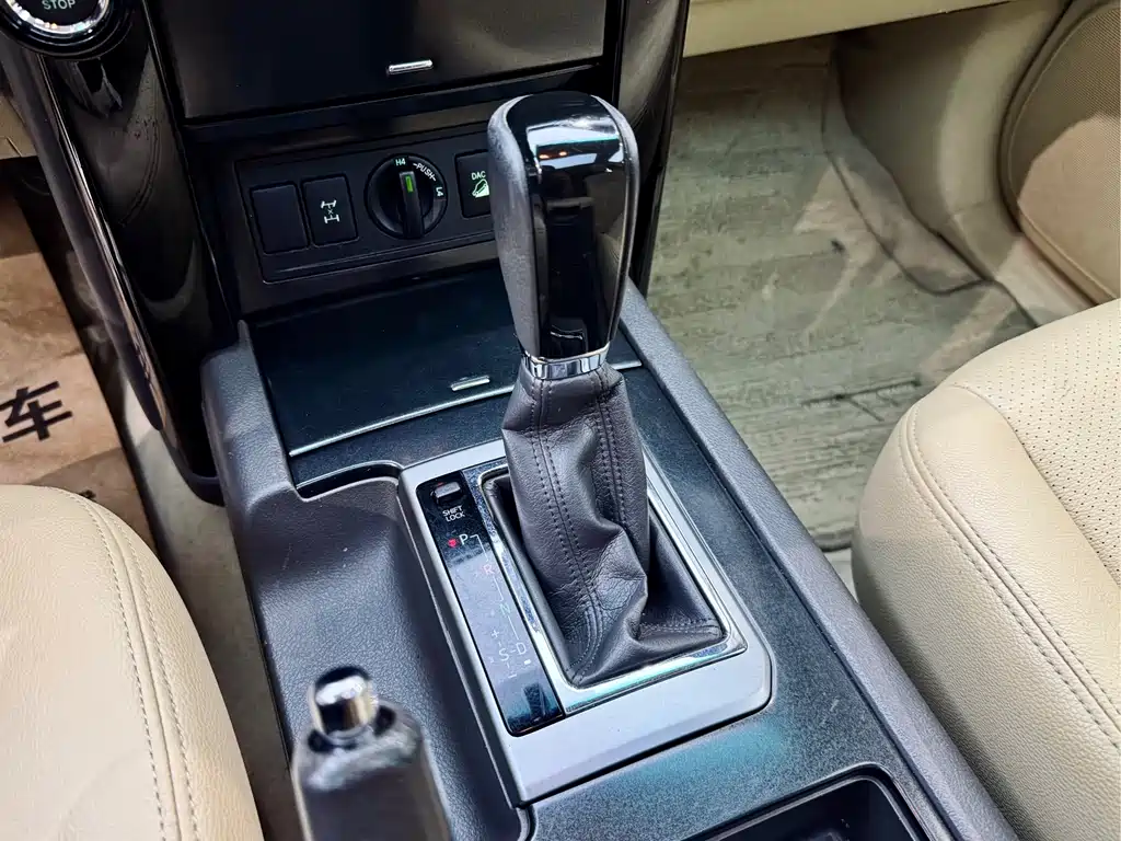 Toyota Prado 2017 — фото 14