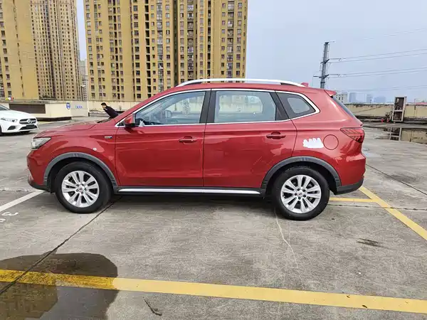 Roewe RX5 2016