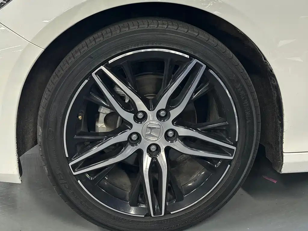 Honda Accord 2023 — фото 11