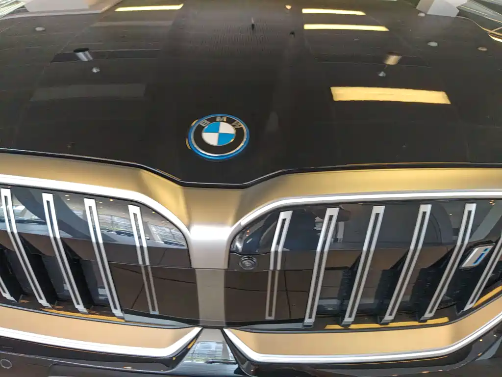 BMW i5 2025 — фото 5