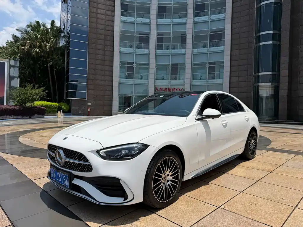 Mercedes-Benz C-Class 2024