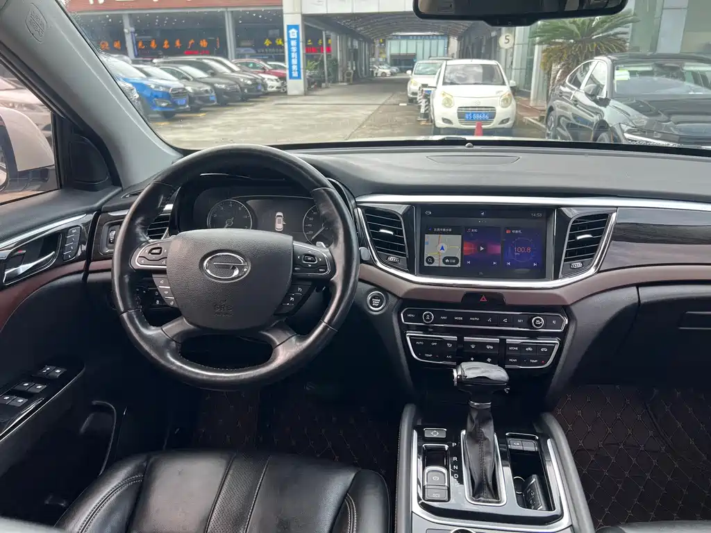 GAC Motor Trumpchi GS8 2017 — фото 13