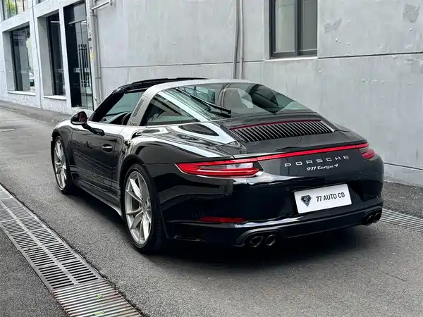 Porsche 911 2017