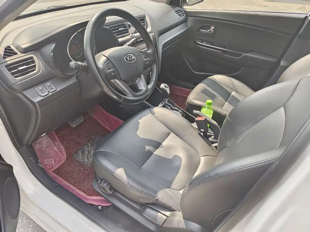 Kia K2 2015 — фото 10