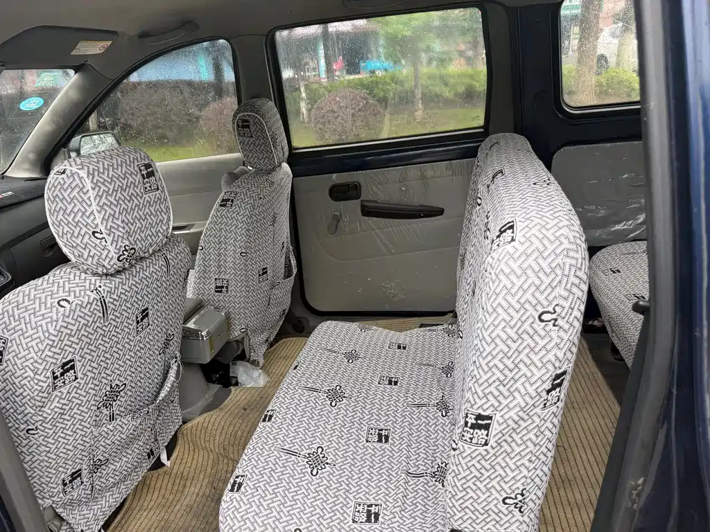 Wuling Hongguang 2014