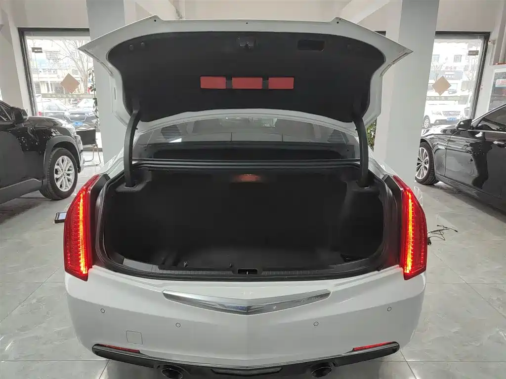 Cadillac ATS-L 2018 — фото 15