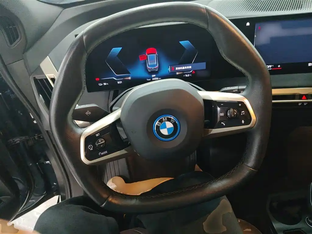 BMW iX 2023 — фото 11