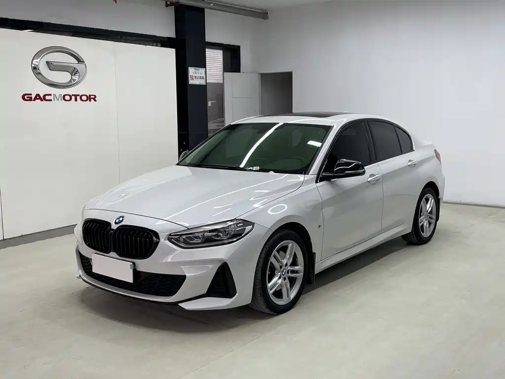 BMW 1 Series 2023 — фото 1