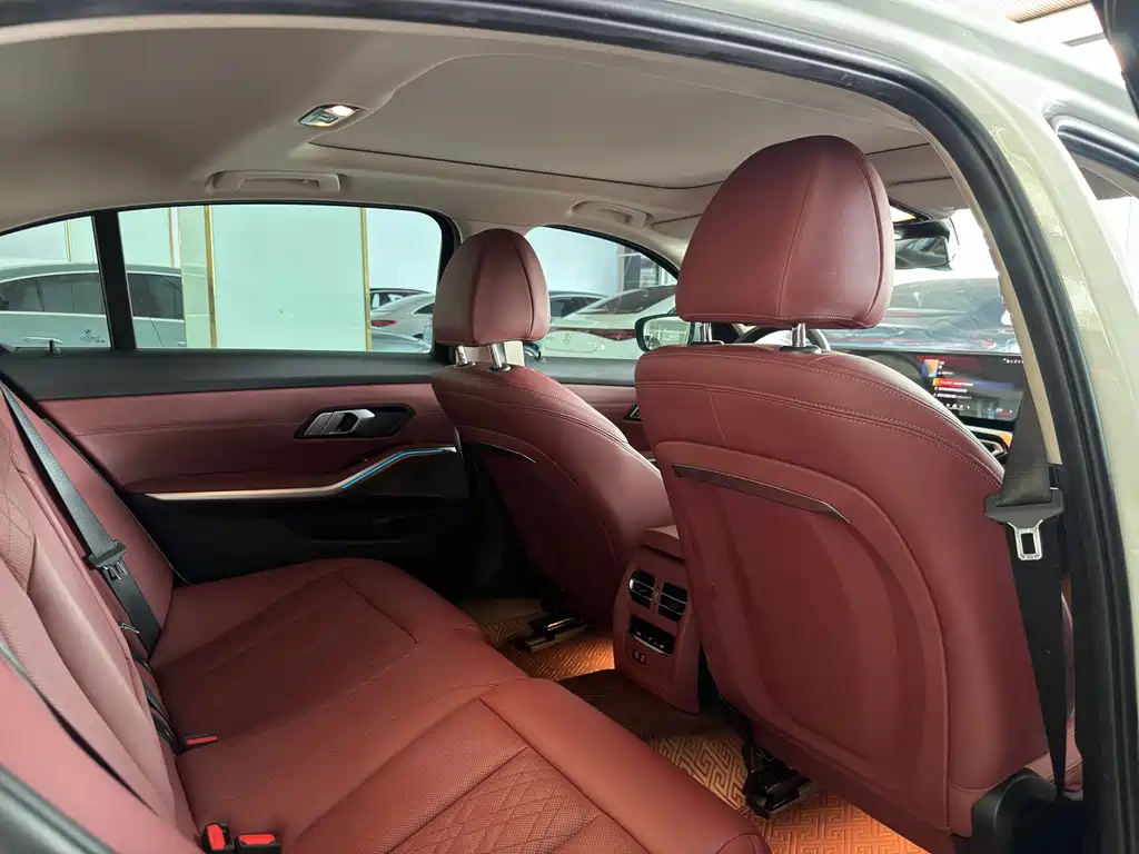 BMW i3 2023 — фото 12