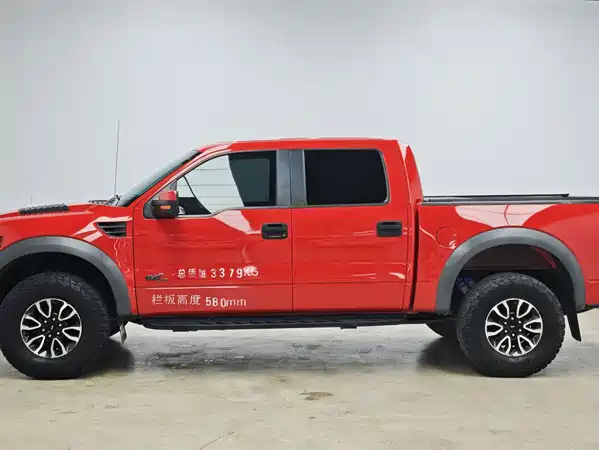 Ford F-150 Raptor 2015