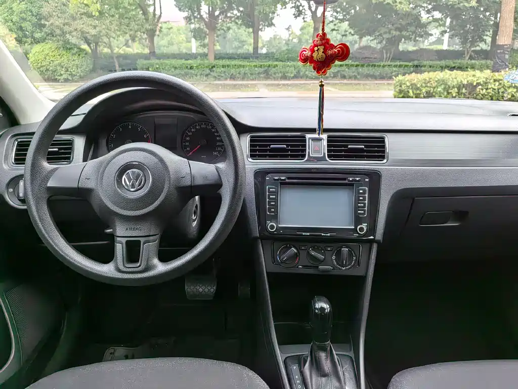 Volkswagen Santana 2014