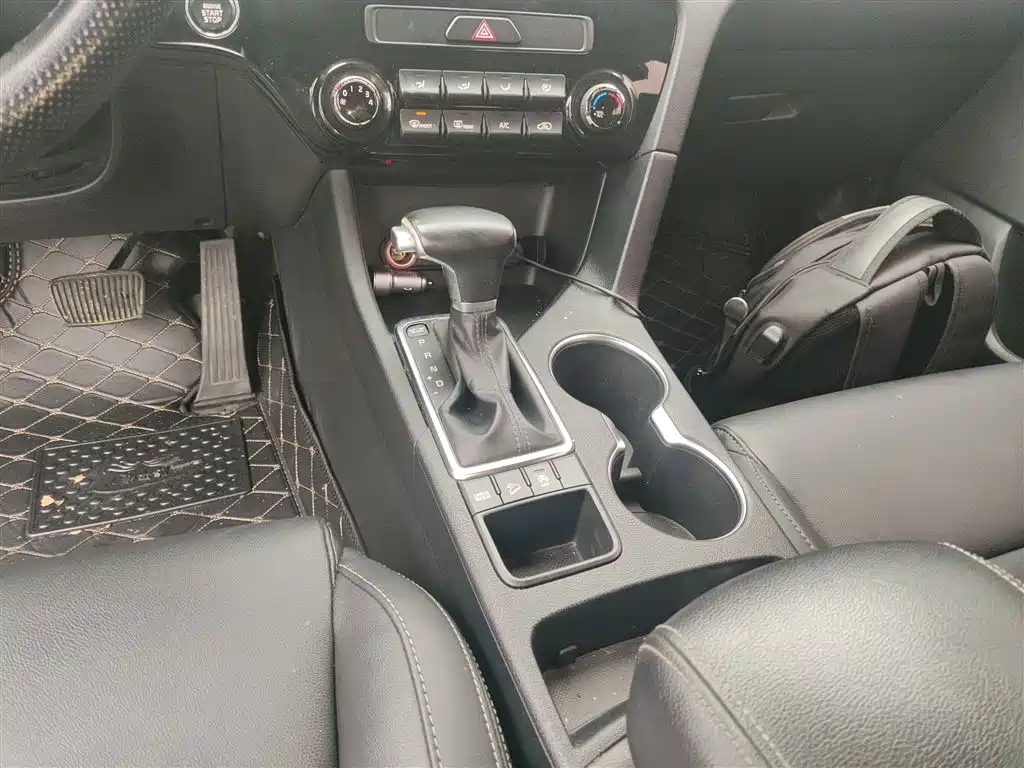 Kia KX5 2016 — фото 10