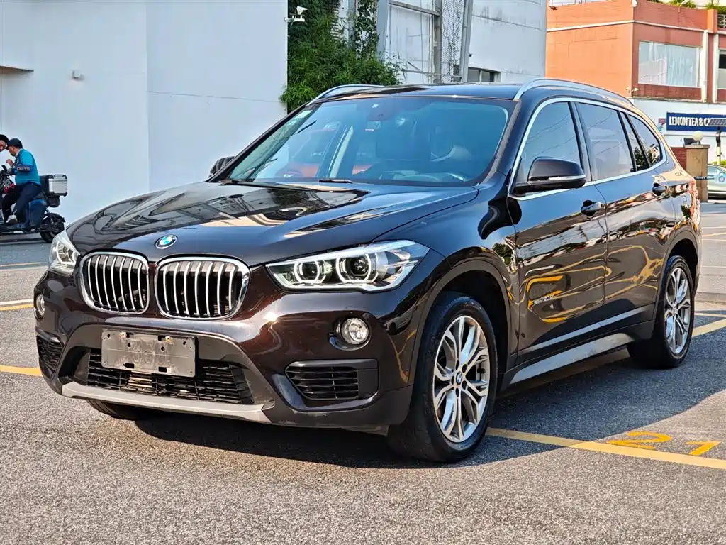 BMW X1 2018 — фото 1