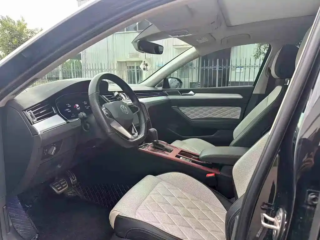 Volkswagen Magotan 2024