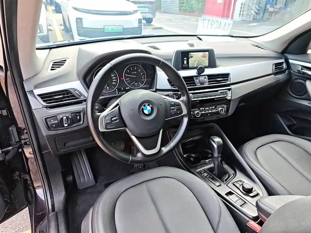 BMW X1 2018 — фото 12