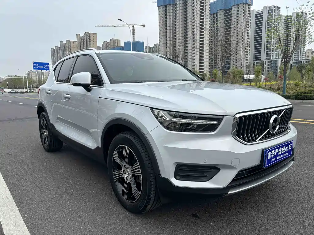 Volvo XC40 2020 — фото 3