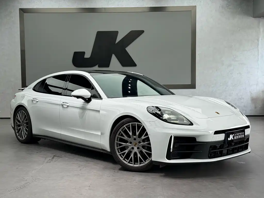 Porsche Panamera 2024