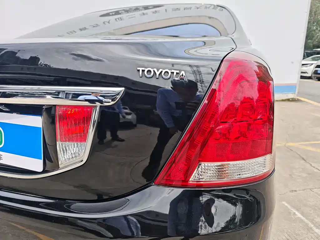 Toyota Crown 2011 — фото 10