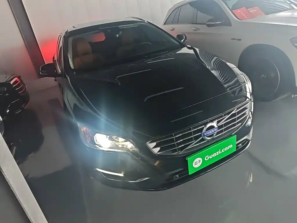 Volvo V60 2017