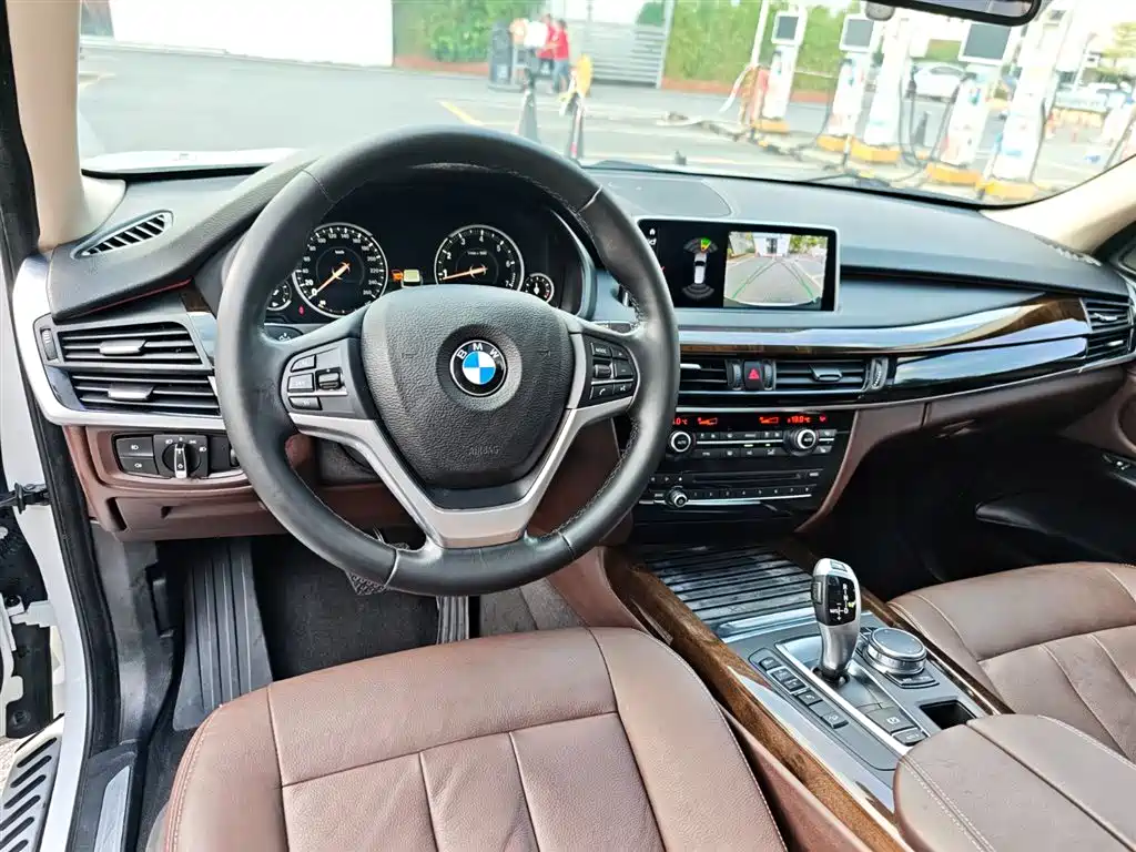 BMW X5 2018 — фото 12