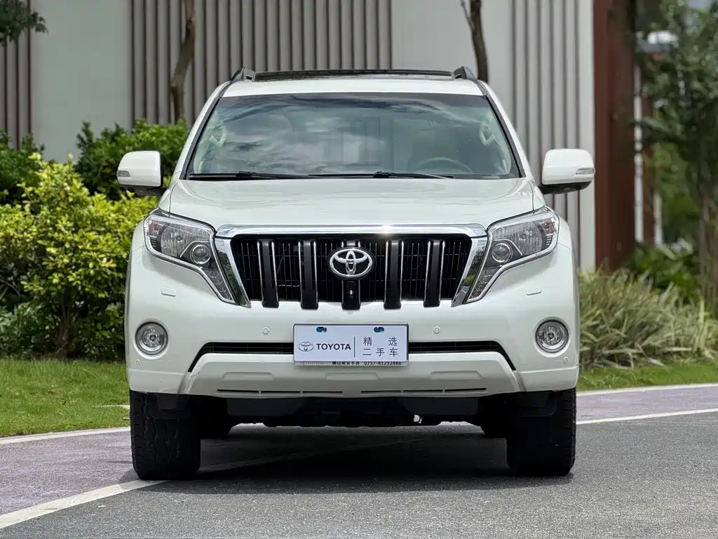 Toyota Prado 2017 — фото 2
