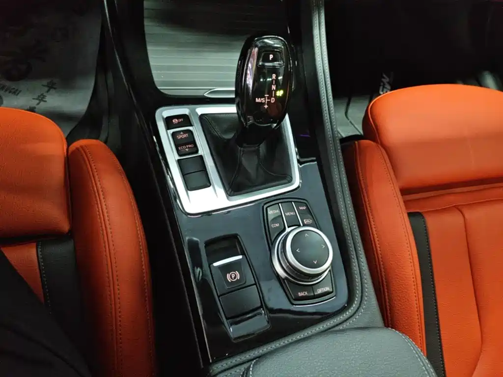 BMW 1 Series 2021 — фото 14