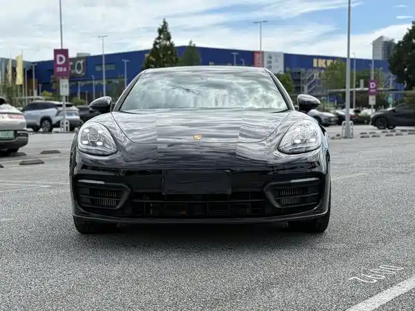 Porsche Panamera 2022