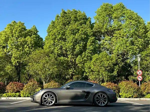 Porsche 718 2020
