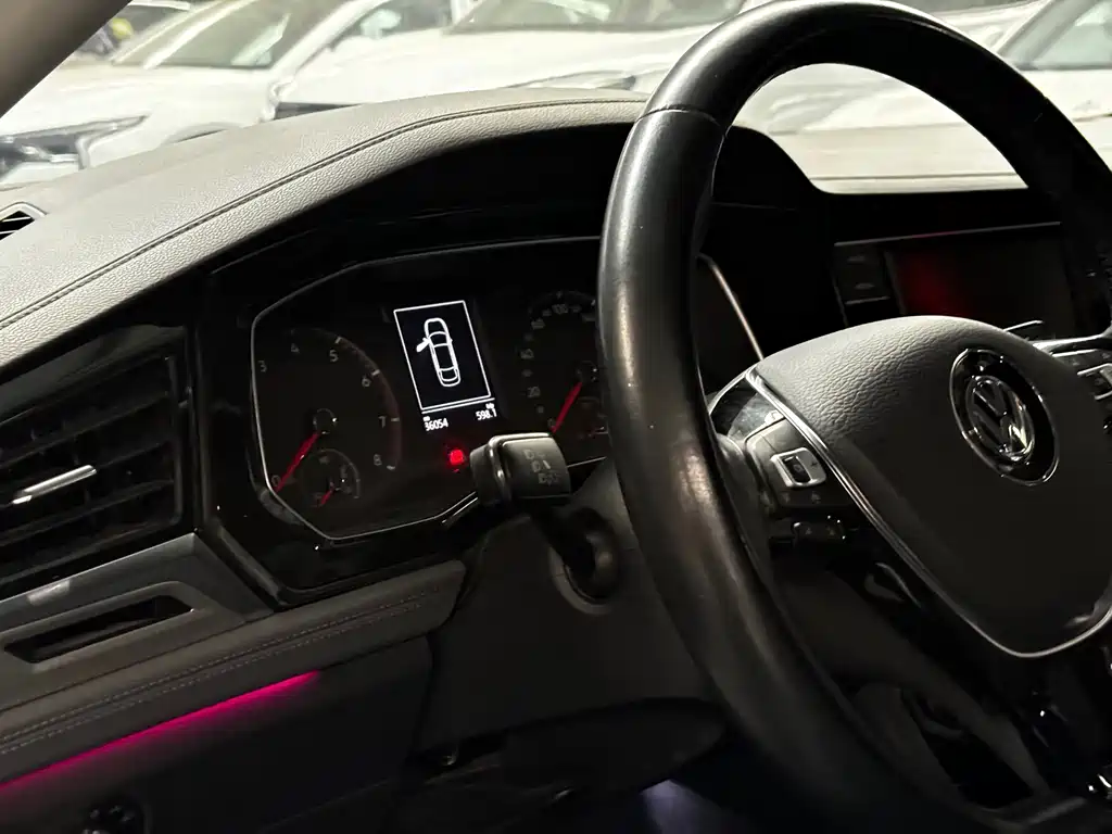 Volkswagen Sagitar 2019