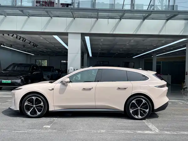 NIO ET5T 2024