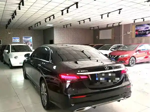Mercedes-Benz E-Class 2023