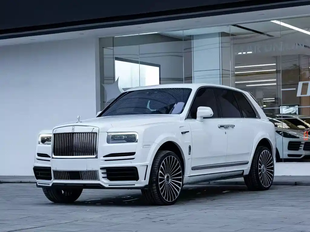 Rolls-Royce Cullinan 2021 — фото 1