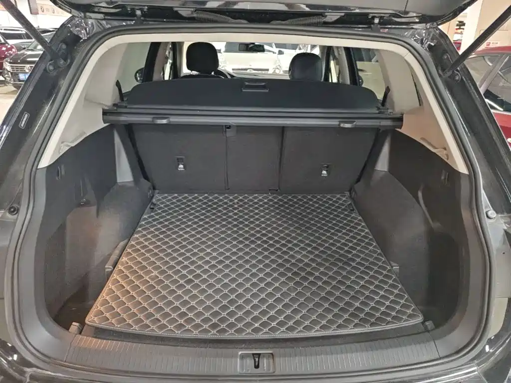 Volkswagen Tiguan L 2021 — фото 19