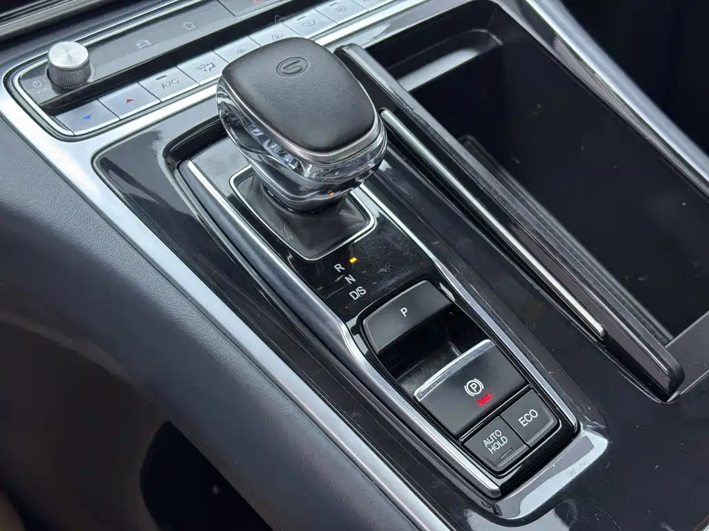 GAC Motor Trumpchi M8 2022 — фото 9
