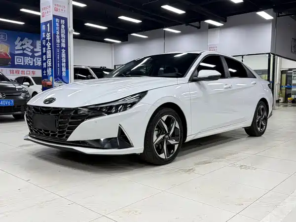 Hyundai Elantra 2023