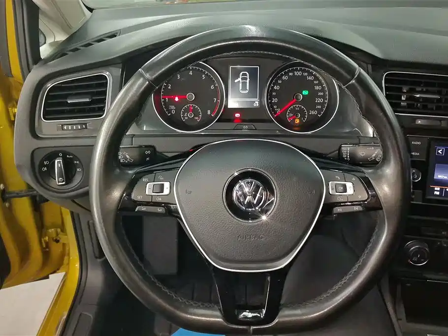 Volkswagen Golf 2018 — фото 15