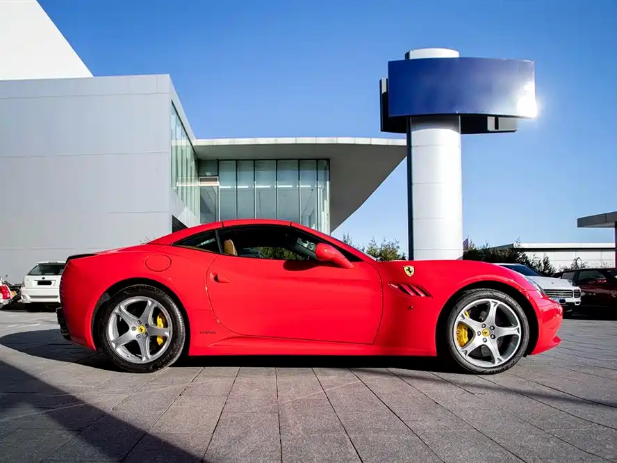 Ferrari California T 2010 — фото 4