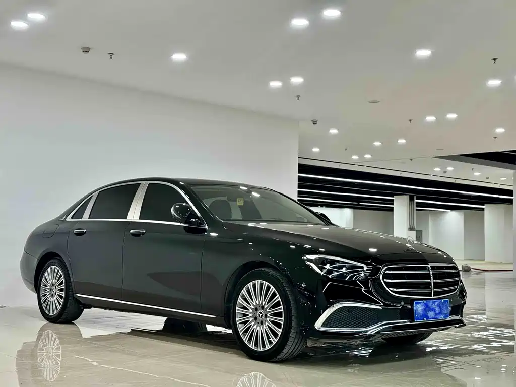 Mercedes-Benz E-Class 2022