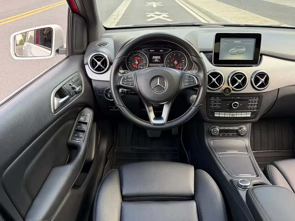 Mercedes-Benz B-Class 2016 — фото 12