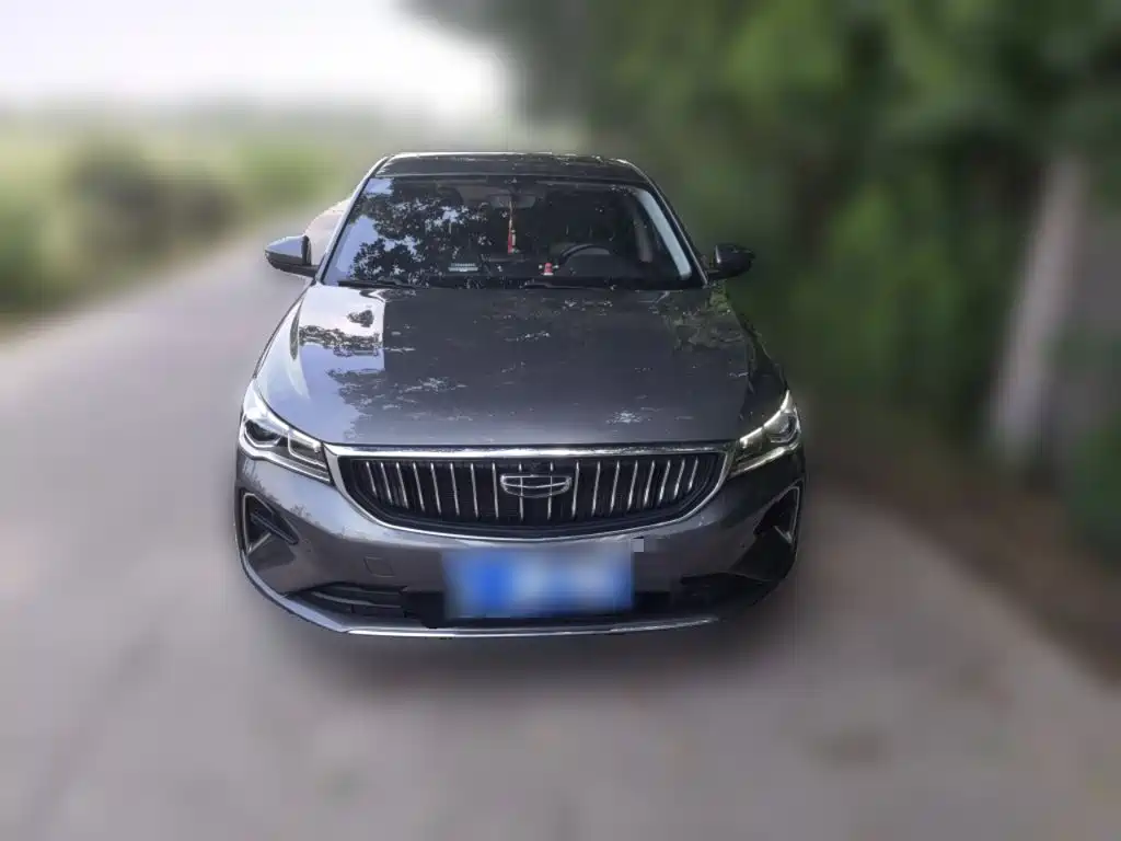 Geely Emgrand 2023