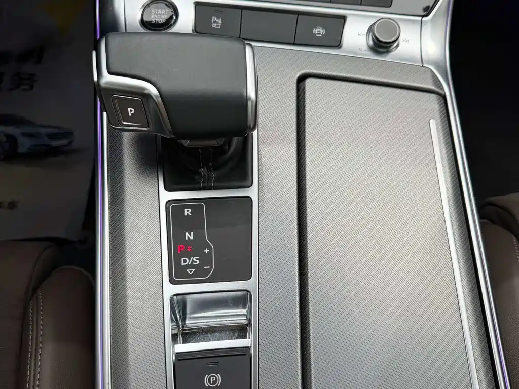 Audi A7L 2023 — фото 20