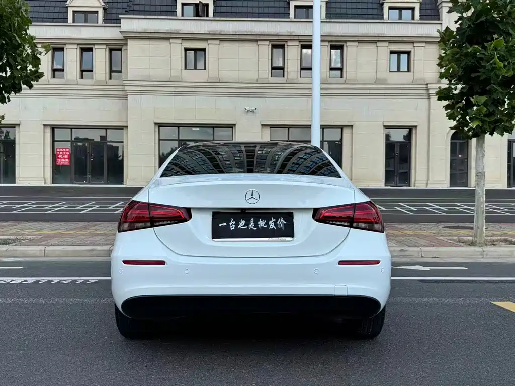 Mercedes-Benz A-Class 2019 — фото 15