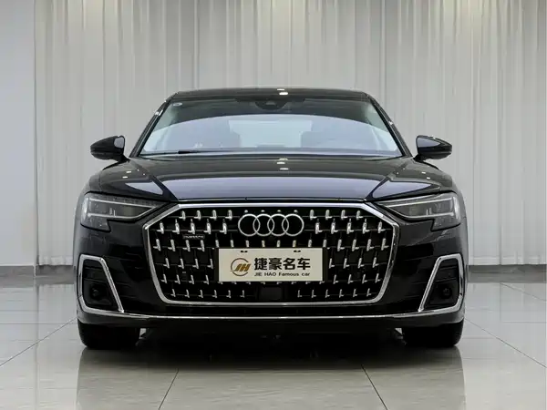 Audi A8 2025